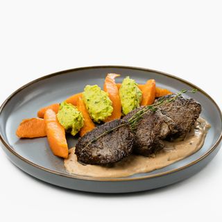 Медальон с картофелем батат