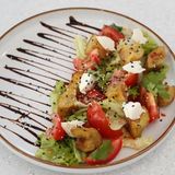 Салат с хрустящими баклажанами