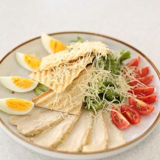 Цезарь с курицей