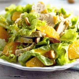 Салат с курицей и апельсинами