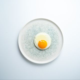 Яйцо жареное