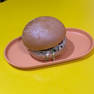 U бургер с курицей 