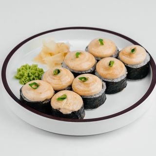 Яки ролл с лососем (8 шт, 250г)