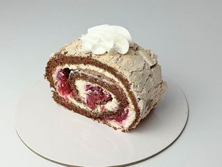 Рулет Меренговый Вишня Шоколад