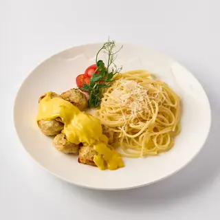Спагетти с куриными шариками