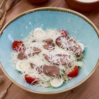 Цезарь с кониной 