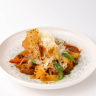 Тальятелле с говядиной и овощами
