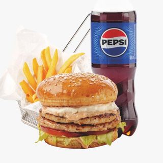 Комбо бургер куриный с двойной котлетой и с сыром (800 г)