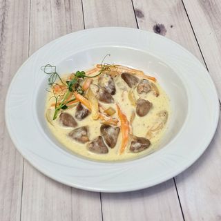 Сердечки куриные в сметанном соусе