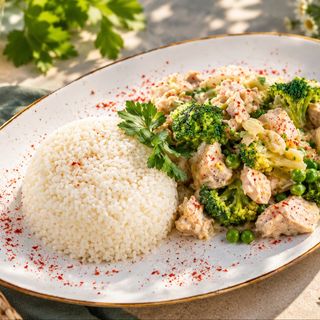 куриное фрикасе с рисом и овощами