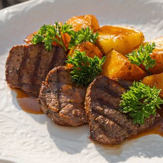 Филе миньон с картофелем