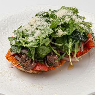 Брускетта с брискетом