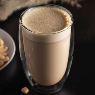 Раф с урбечем из арахиса