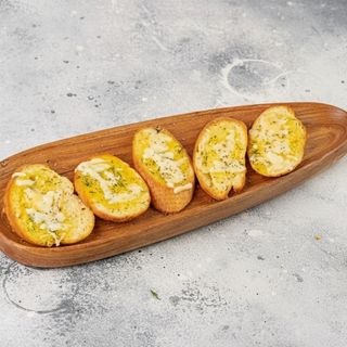 Чесночный хлеб (200 г)