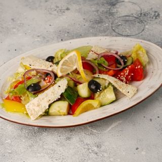 Греческий салат (250 г)