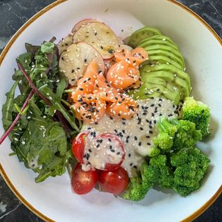 Боул с семгой