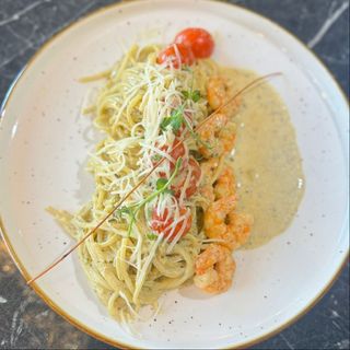 Спагетти с соусом  песто