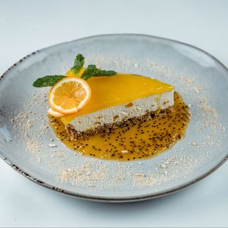 Чизкейк с манго и лимонным желе (200г)