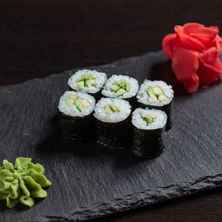 Ролл с огурцом - 10 шт