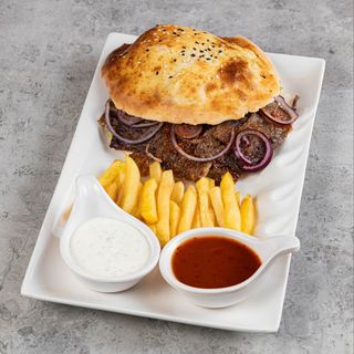 Томбик с фри Куриный