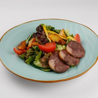 Салат с казы