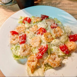 Цезарь с креветками 