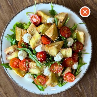 Салат с жареными баклажанами