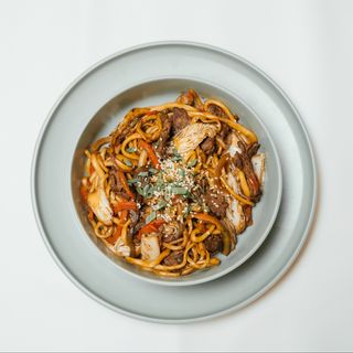 Wok с говядиной