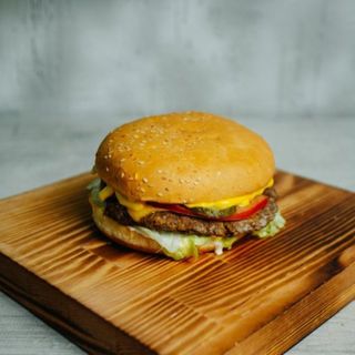 Чизбургер (260 г.)