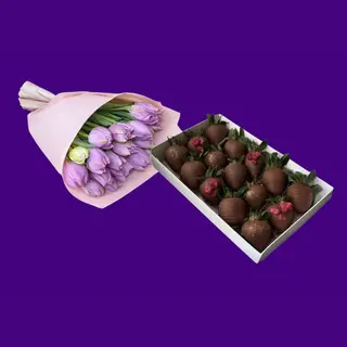 Бокс Букет Тюльпаны+клубника в шоколаде