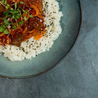 Телятина в остро-сладком соусе