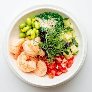  Поке-боул с креветками