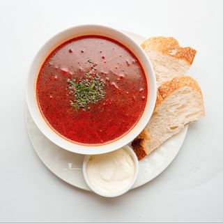  Борщ домашний с говядиной