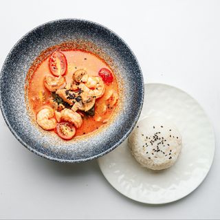  Том-ям с морепродуктами