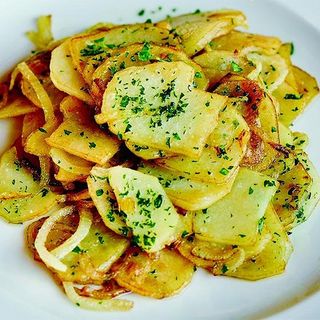 Картофель жареный с луком (150 г)