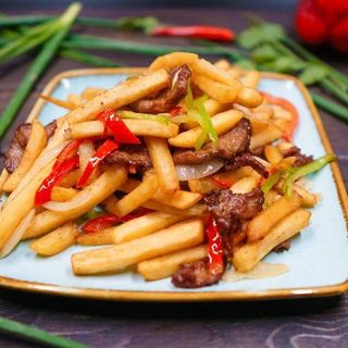 Фри с мясом (300г)