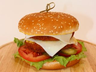 Двойной чикен чизбургер