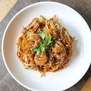 Удон с креветками 