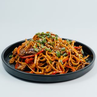 Удон с говядиной (233г)