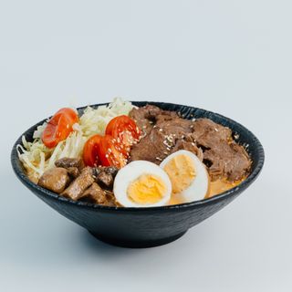 Рамен с говядиной (260г)