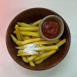 Картофель фри құртпен