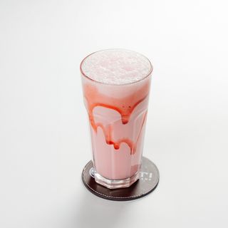 Милкшейк клубничный