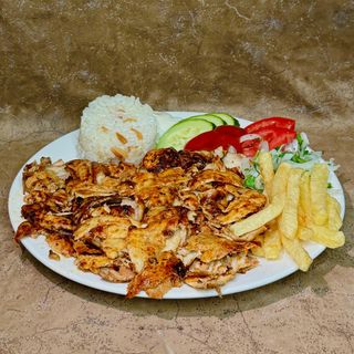 Донер на тарелке (куриный)