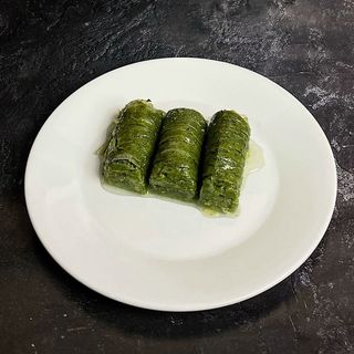 Сарма с фисташками