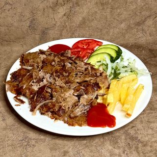 Донер на тарелке (говяжий)