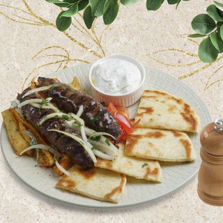 Большая порция Гирос -шашлычки кебаб