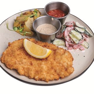 Шницель с жареным картофелем (300гр)