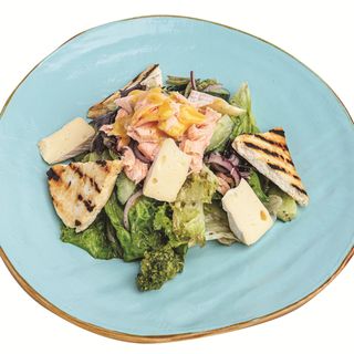 Салат Камамбер с лососем (300гр)