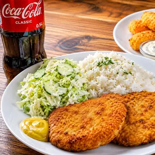 Комбо с куриным шницелем и сырными  палочками и Coca-Cola