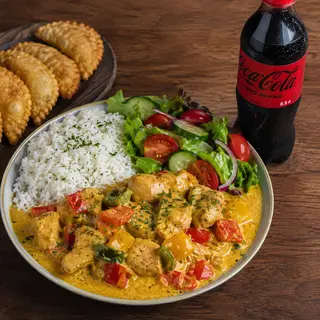 Комбо курица карри, Cola-Cola и миничебуреки(ассорти)